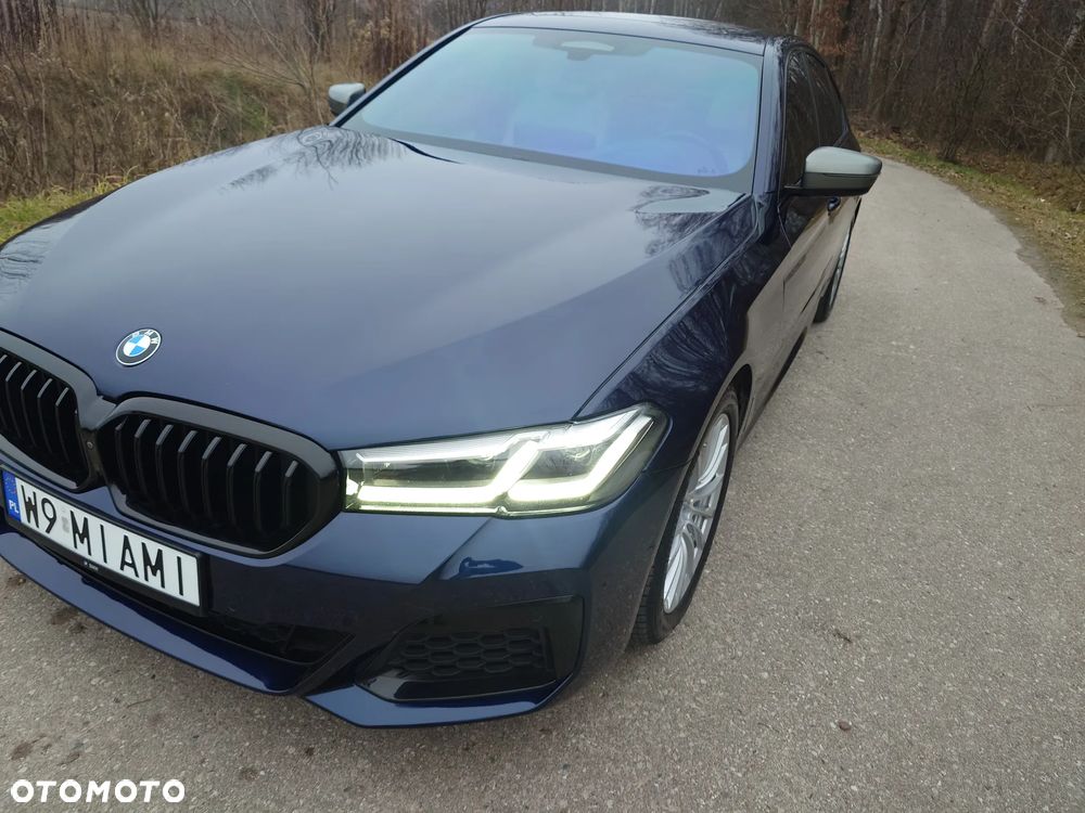 BMW Seria 5 M550i xDrive - 12