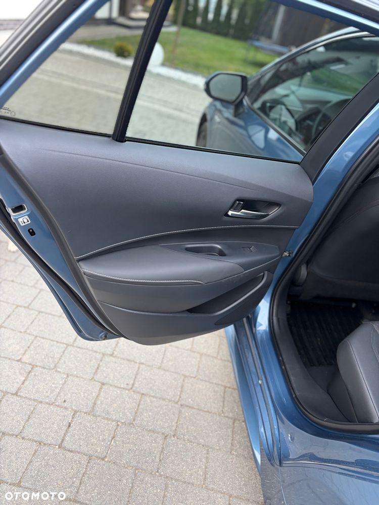 Toyota Corolla 1.8 Hybrid Executive - 34
