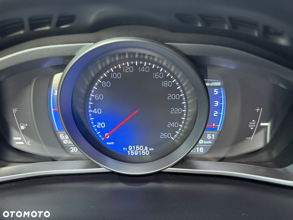 Volvo V40 D4 Drive-E R-Design Summum - 15