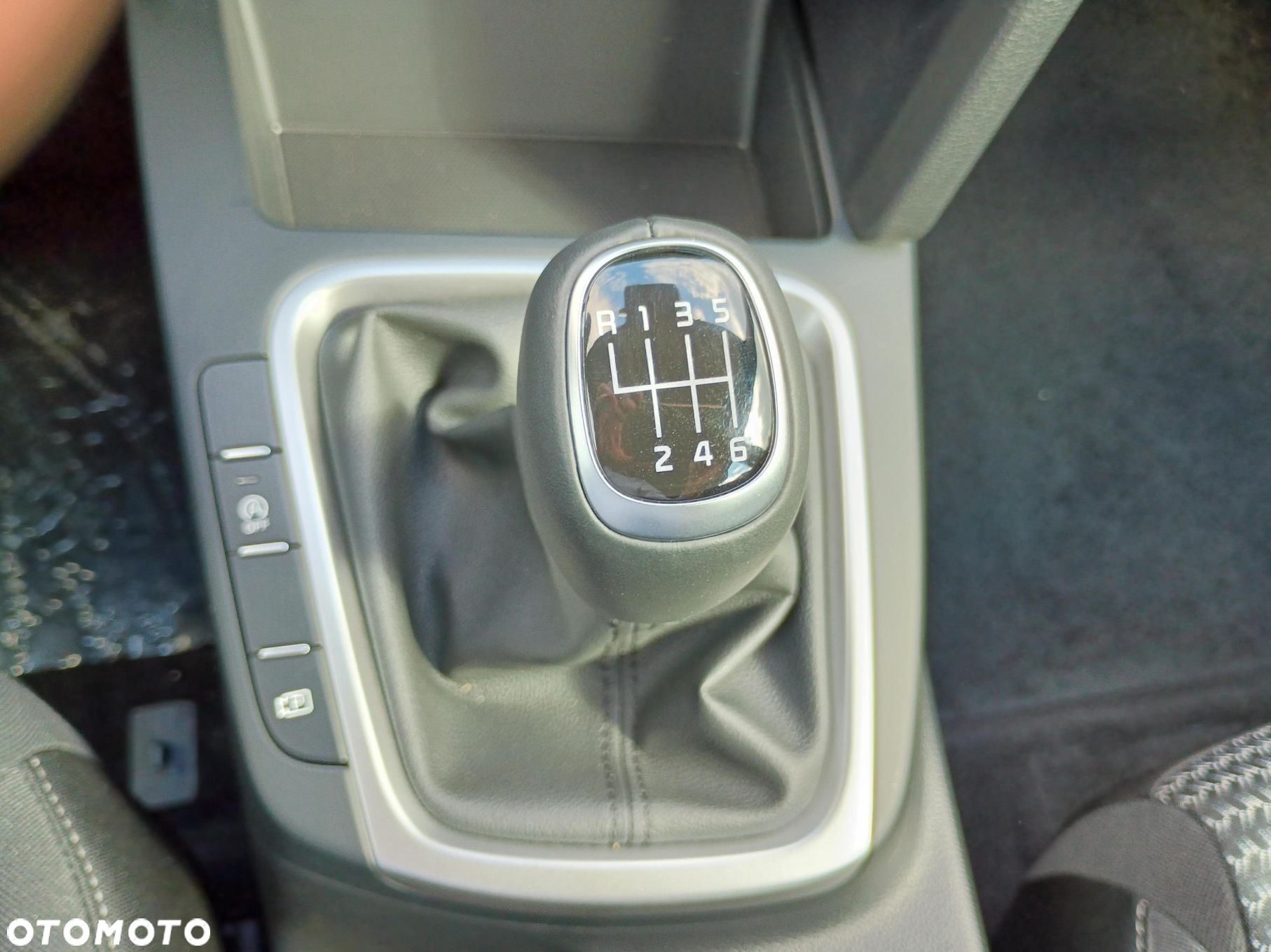 Kia Ceed 1.5 T-GDI M - 12