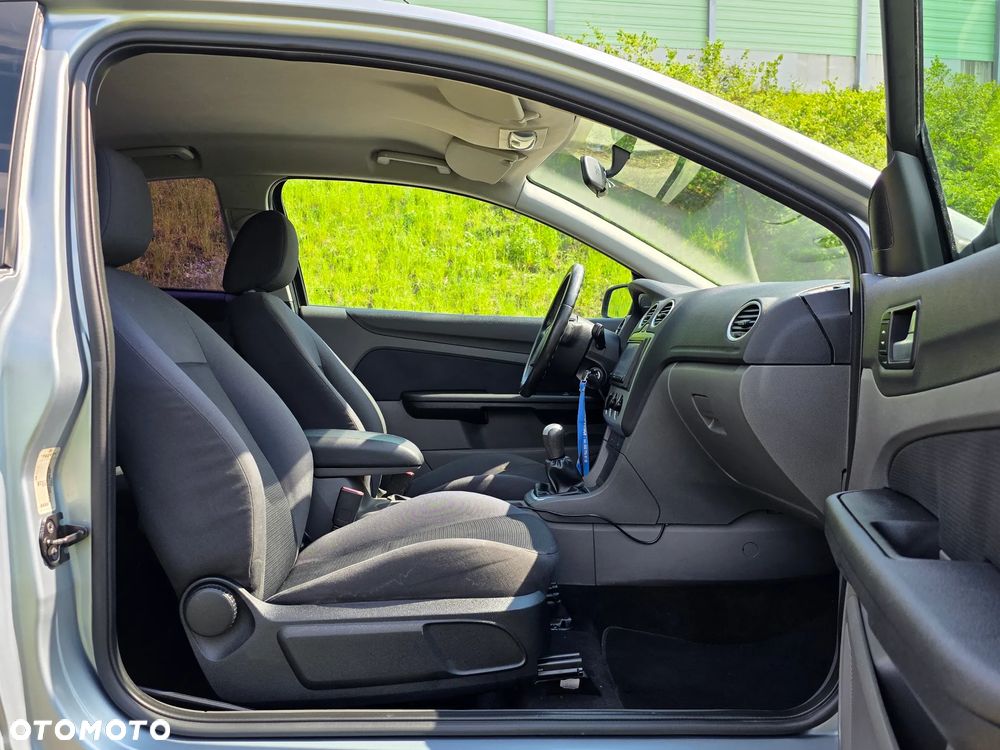 Ford Focus 1.8 Trend - 21