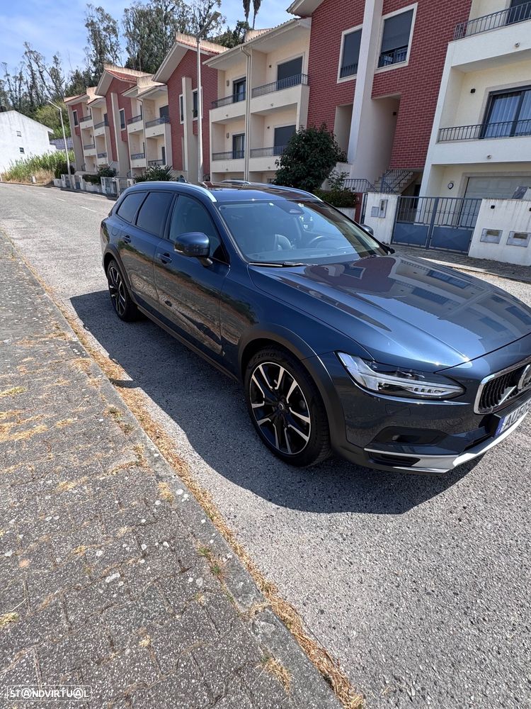 Volvo V90 Cross Country - 3
