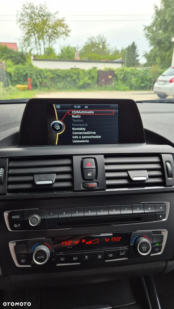 BMW Seria 1 116d EfficientDynamics - 24