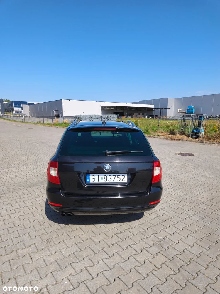 Skoda Superb 2.0 TDI Ambition DSG - 6