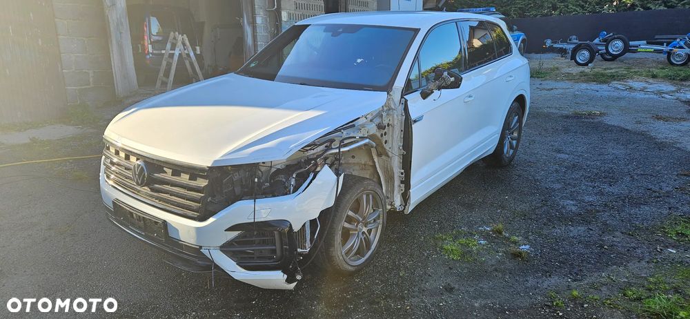 Volkswagen Touareg 3.0 V6 TFSI 4Motion R-Line - 2