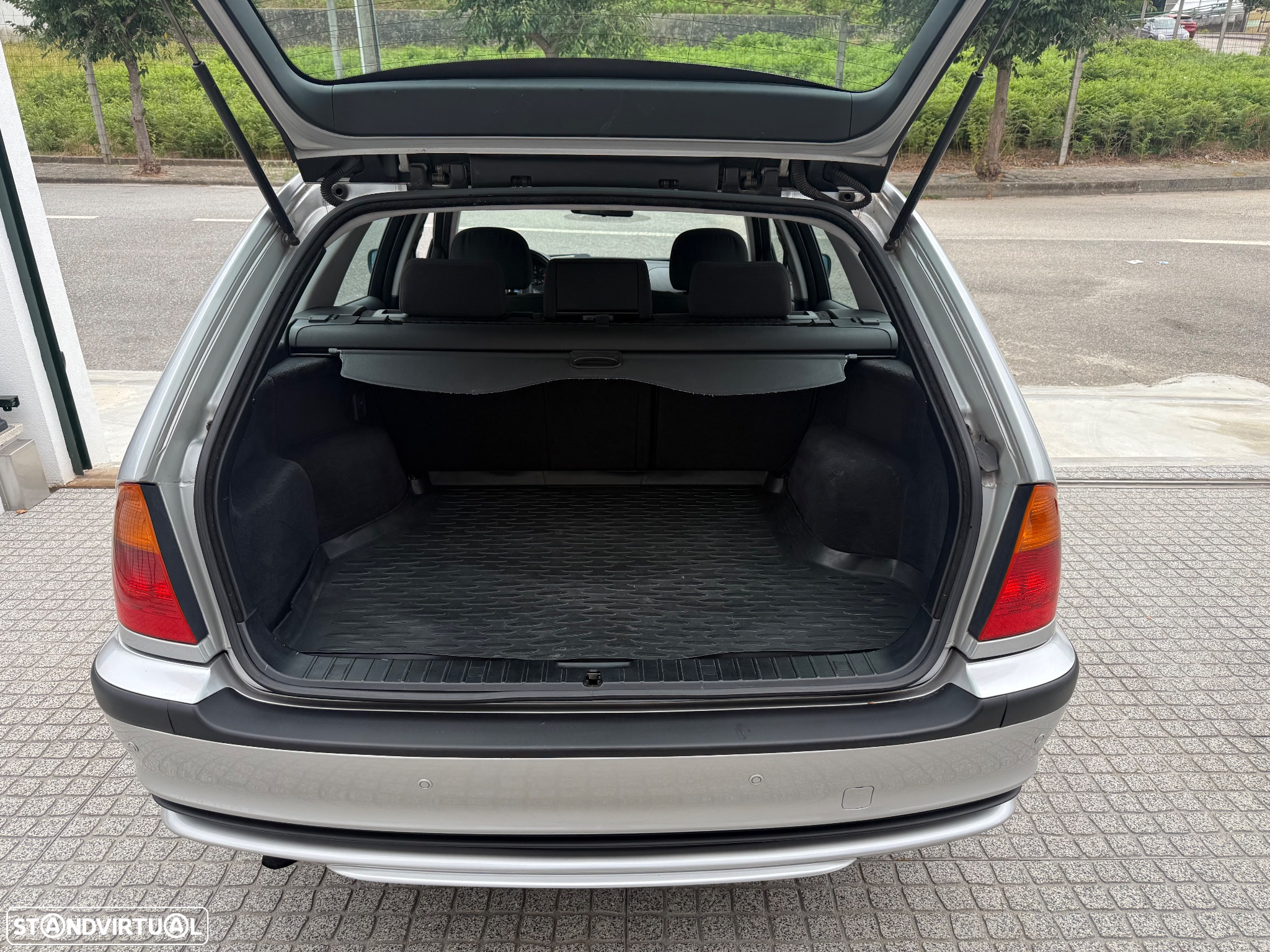 BMW 320 d Touring - 6