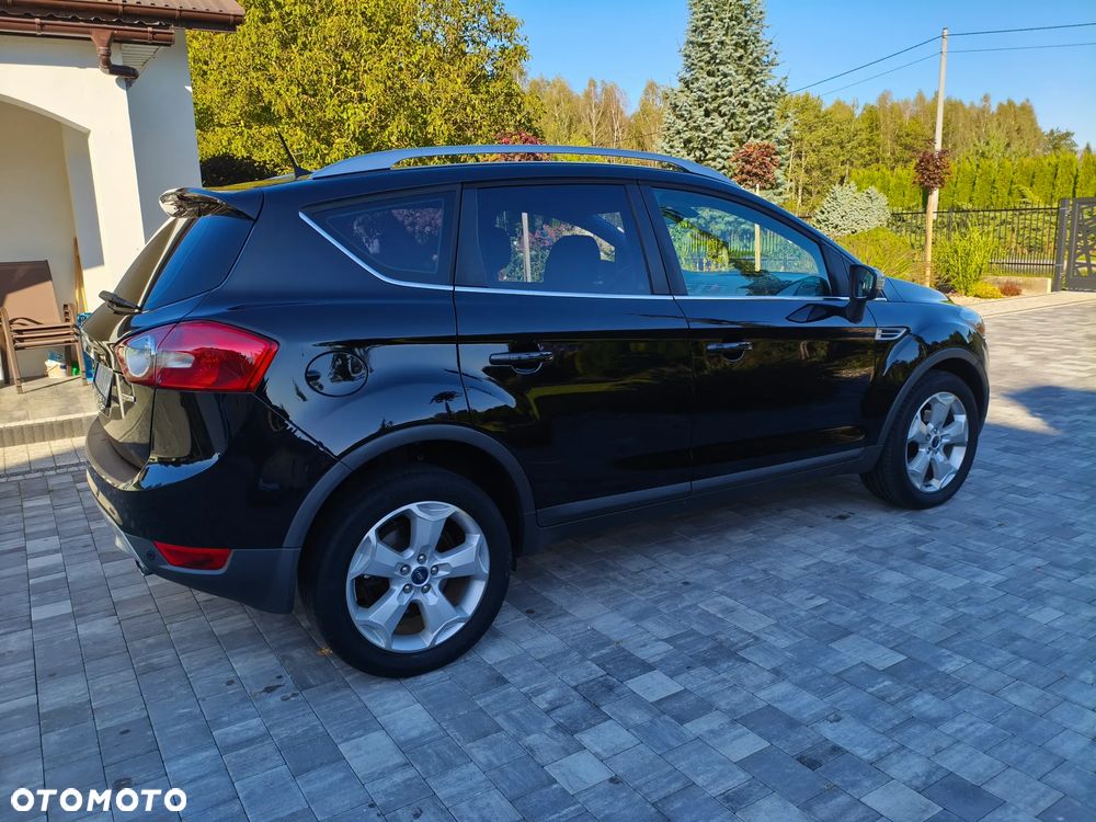 Ford Kuga 2.0 TDCi 2x4 Titanium - 9