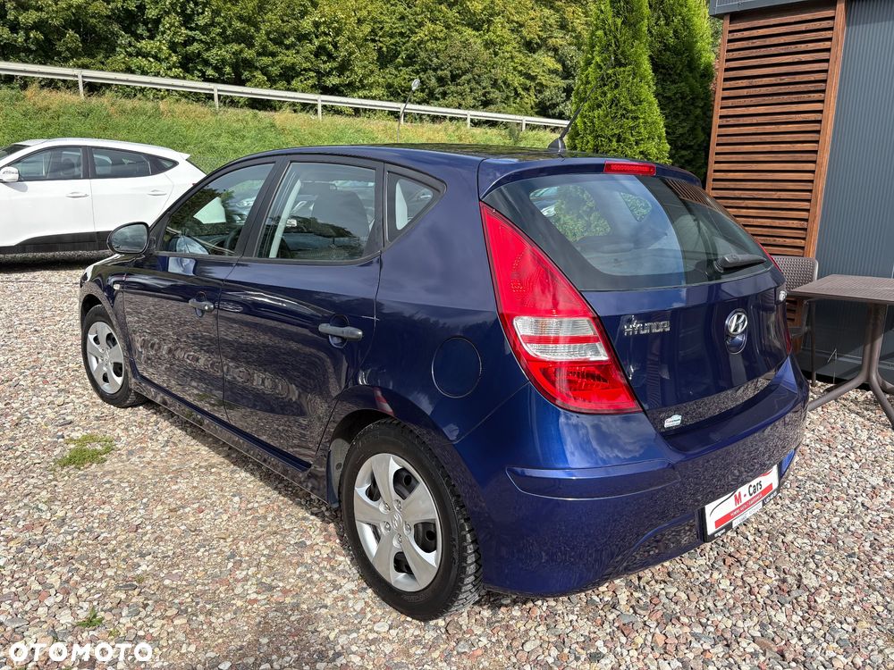 Hyundai i30 1.4 Classic + - 6