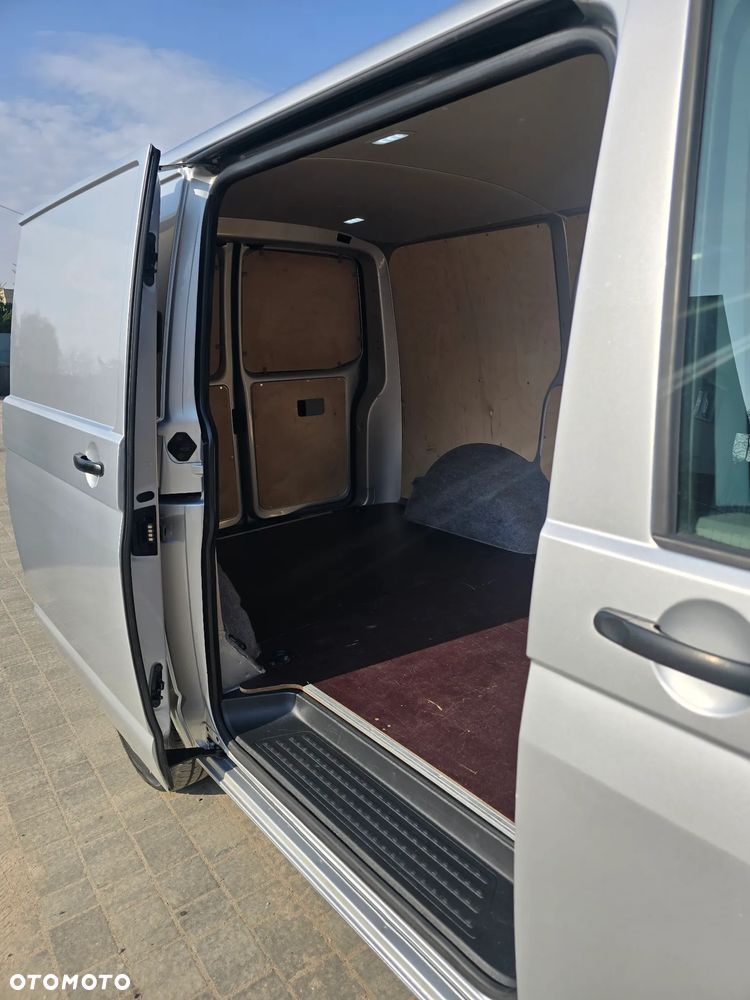Volkswagen Transporter T6.1 - 14