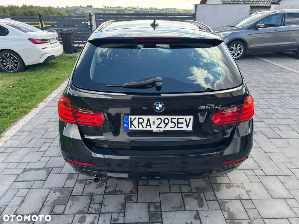 BMW Seria 3 318d Luxury Line - 6