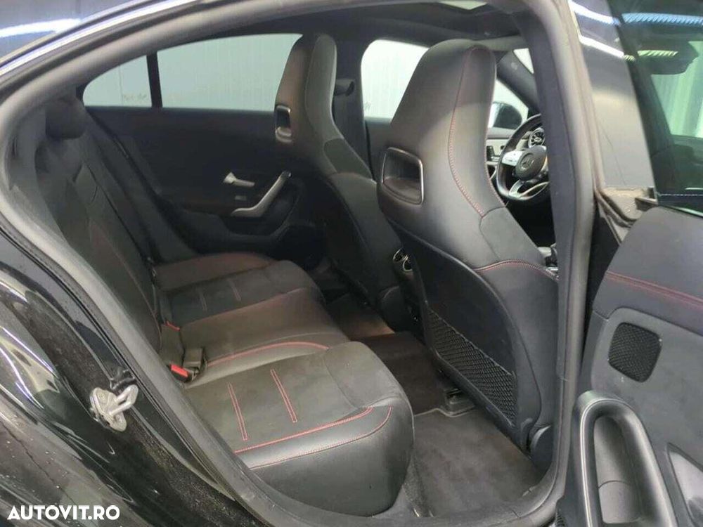 Mercedes-Benz CLA 200 7G-DCT AMG Line - 11