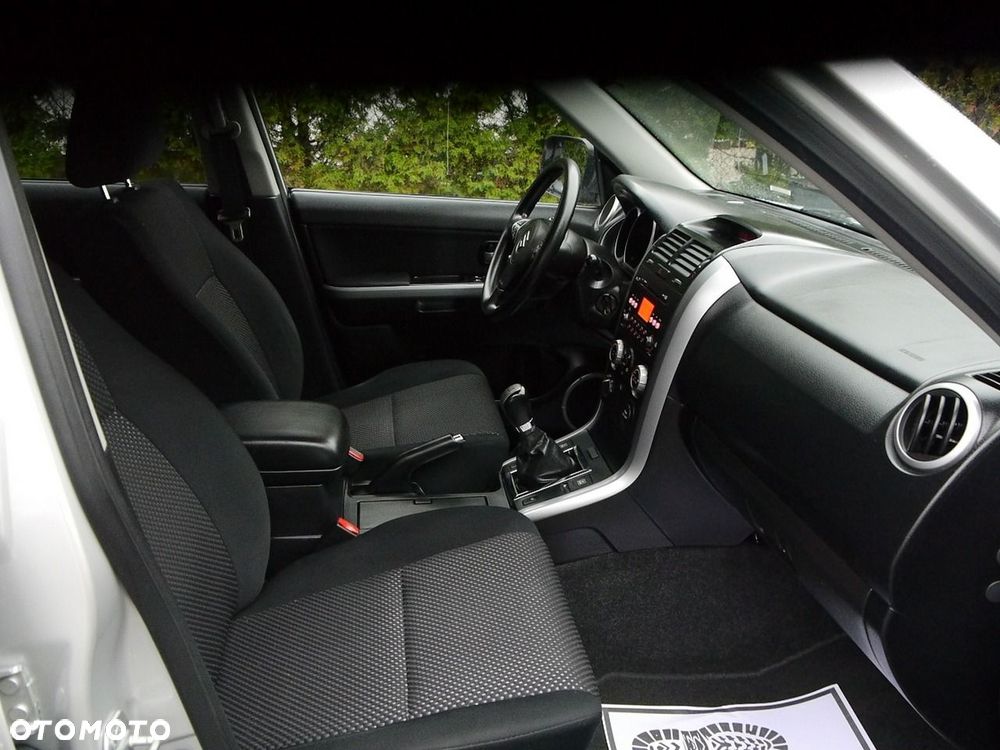 Suzuki Grand Vitara 1.9 DDiS Comfort - 27