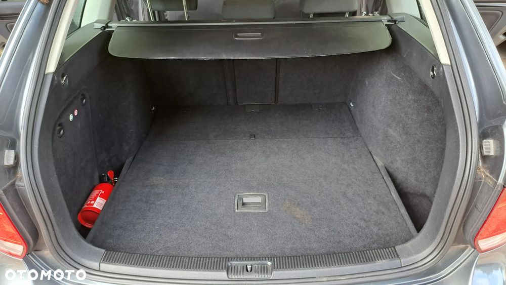 Volkswagen Golf VI 1.6 TDI Comfortline - 22