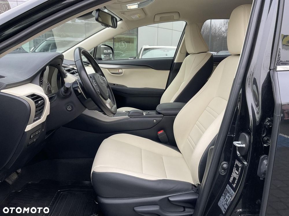 Lexus NX 300 F Impression AWD - 10