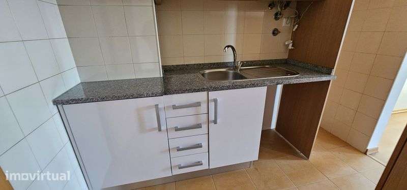 Alugo T1 remodelado - Grande imagem: 5/6