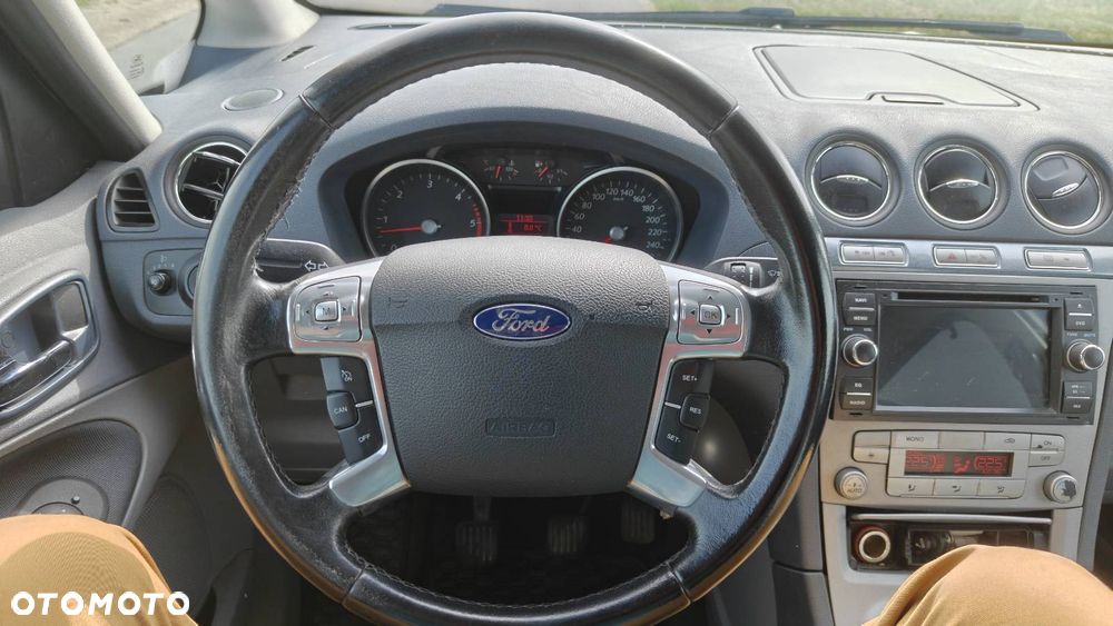 Ford Galaxy - 3