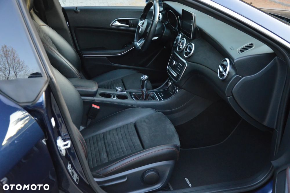 Mercedes-Benz CLA 180 d AMG Line - 23
