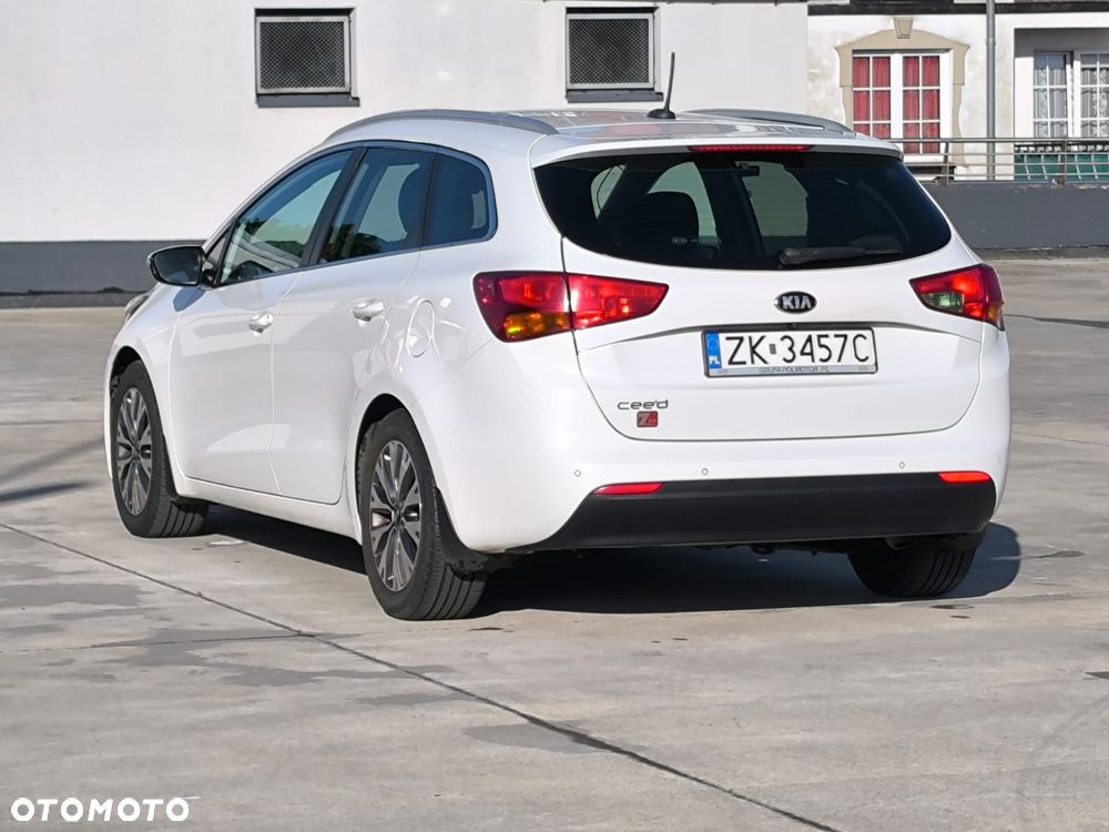 Kia Ceed 1.6 GDI L Business Line - 17