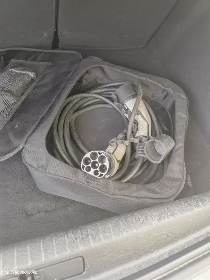 Peugeot e-208 Allure - 11