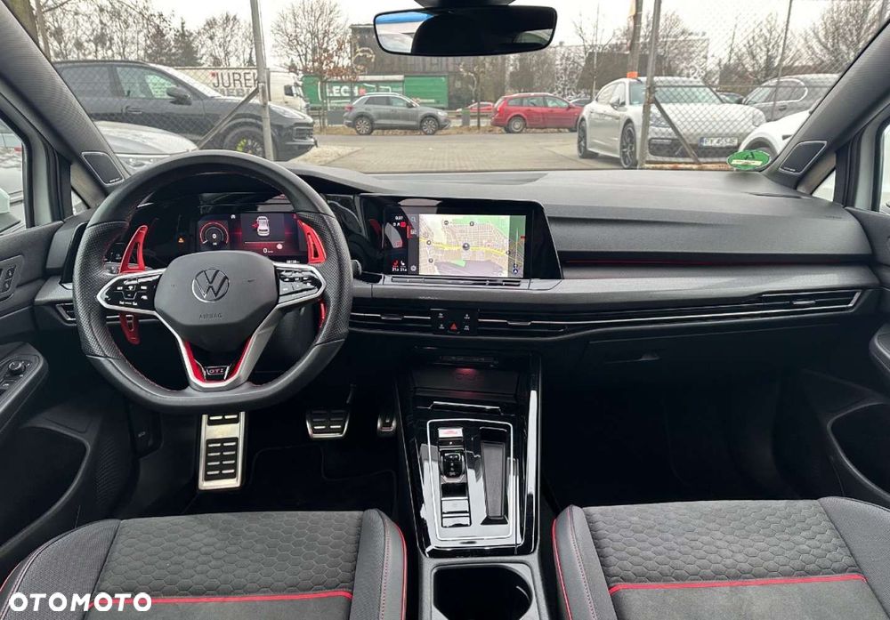 Volkswagen Golf - 17