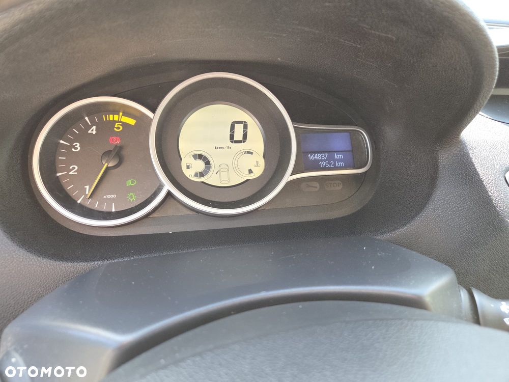 Renault Megane 1.5 dCi Confort Authentique - 11