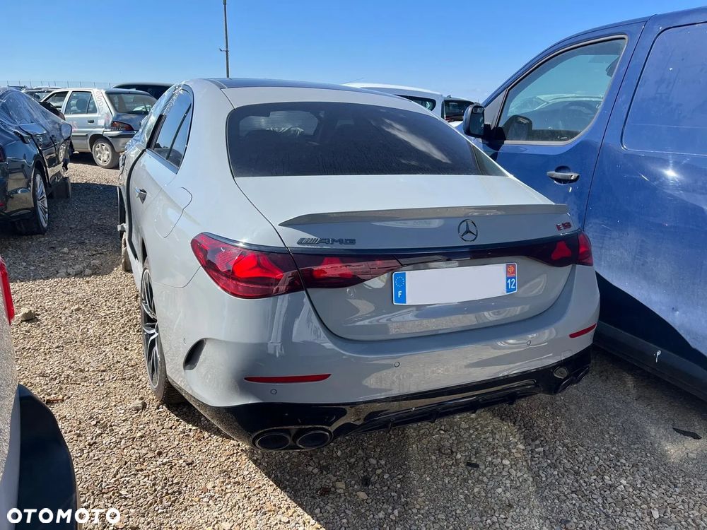 Mercedes-Benz Klasa E AMG 53 PHEV 4Matic+ 9G-Tronic TCT - 3