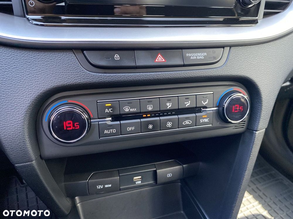 Kia XCeed - 23