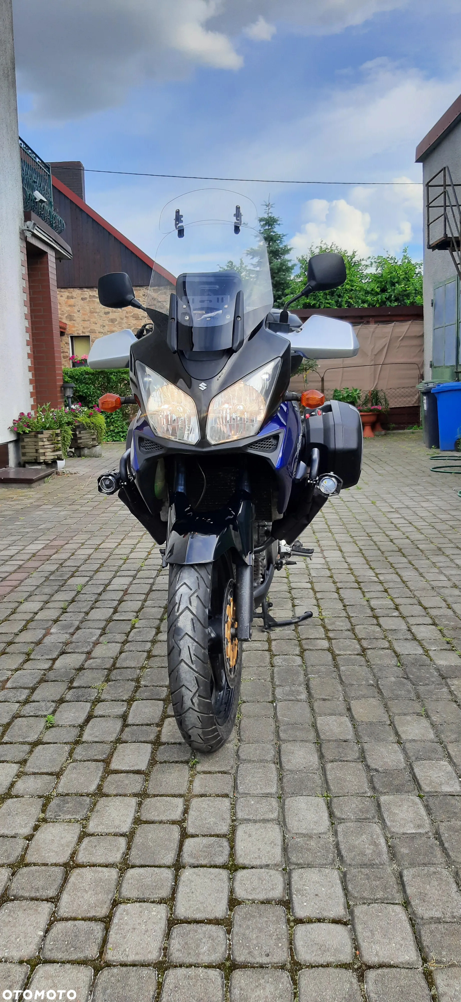 Suzuki DL - 9
