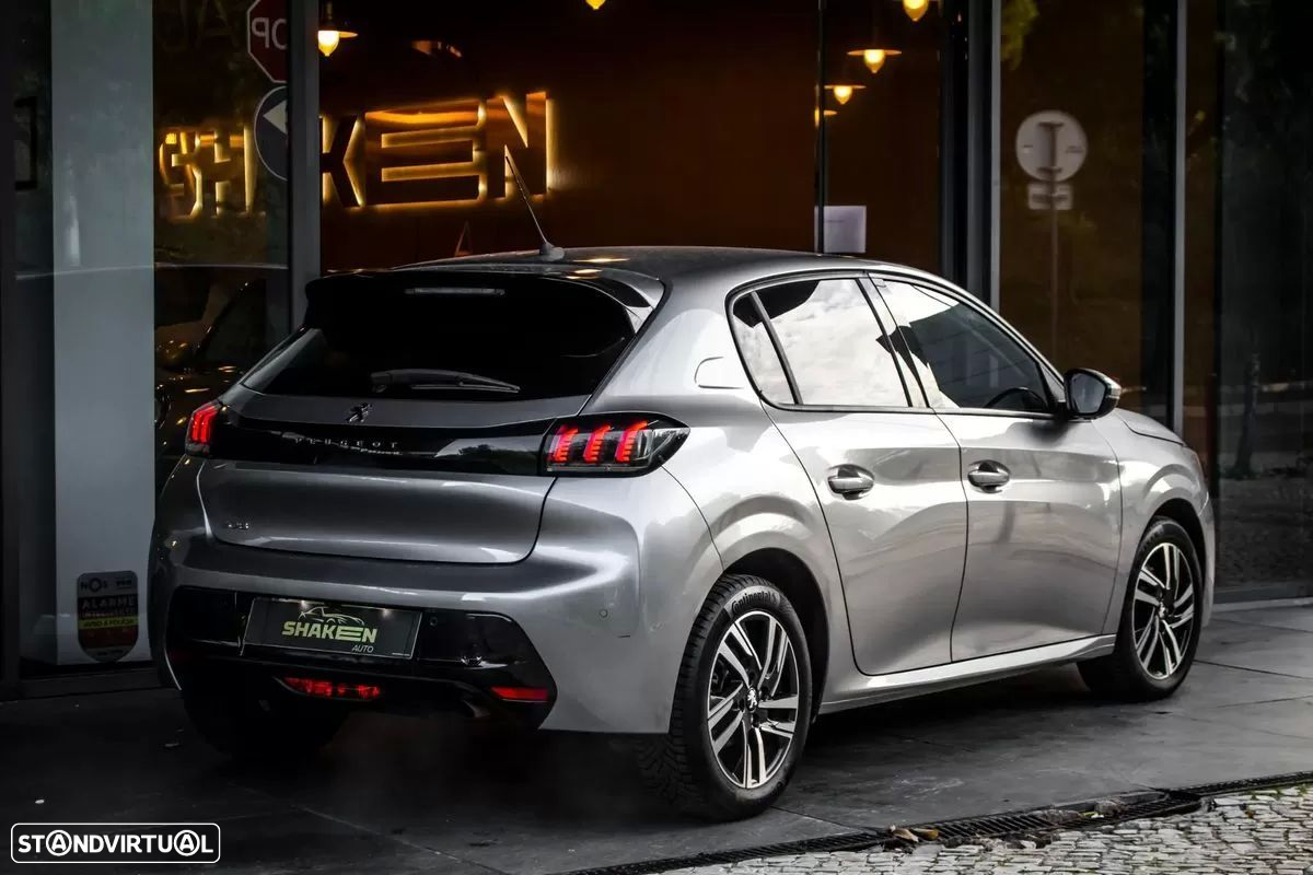 Peugeot 208 1.2 PureTech Allure EAT8 - 4