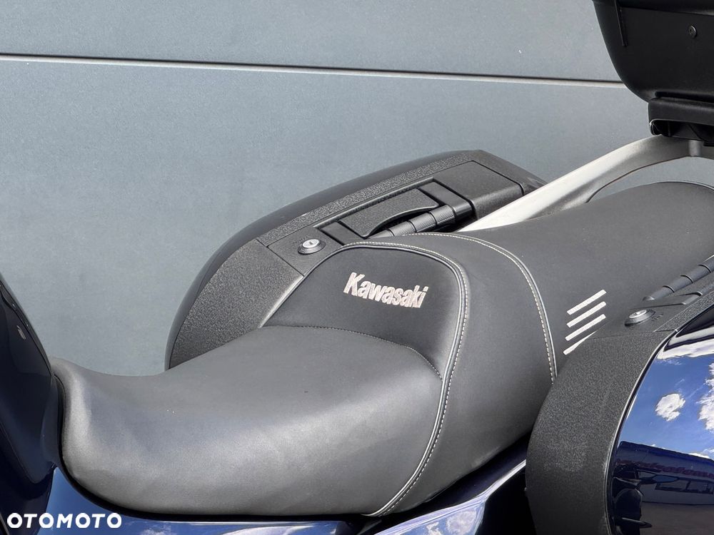 Kawasaki GTR - 23