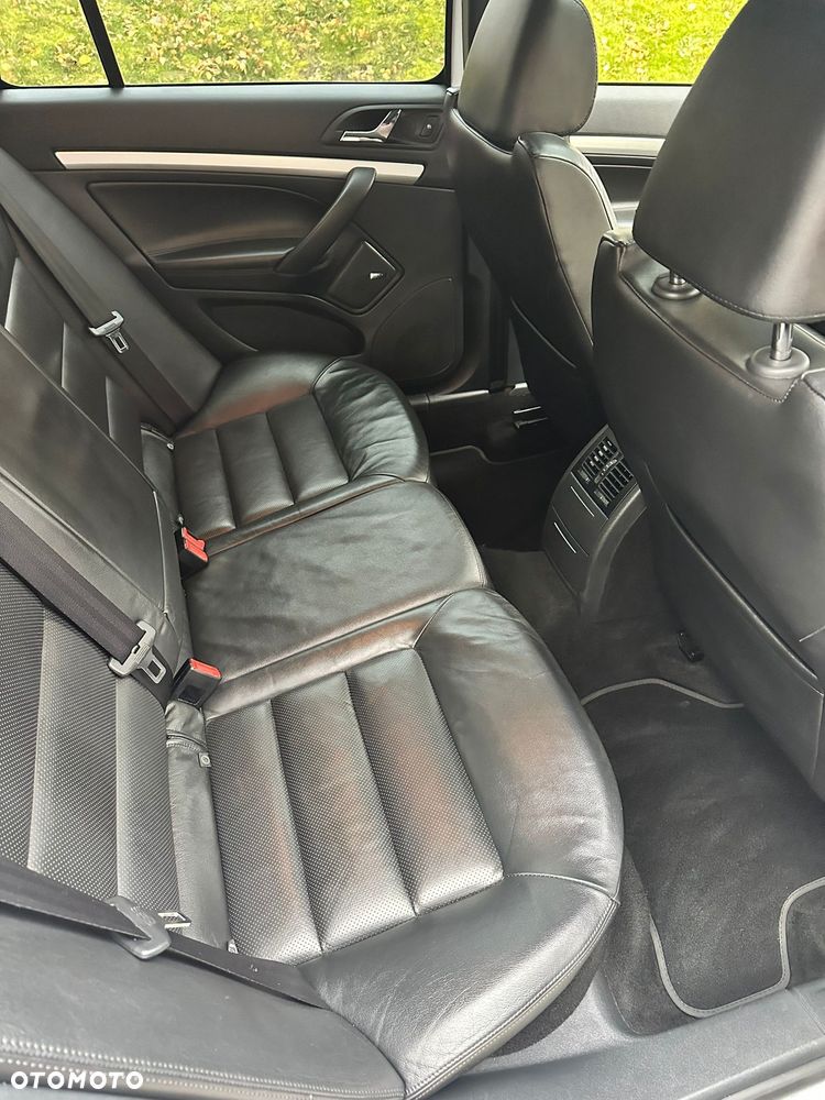 Skoda Octavia 2.0 TDI DPF DSG RS - 29