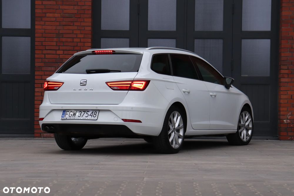 Seat Leon 2.0 TDI DSG Xcellence - 11
