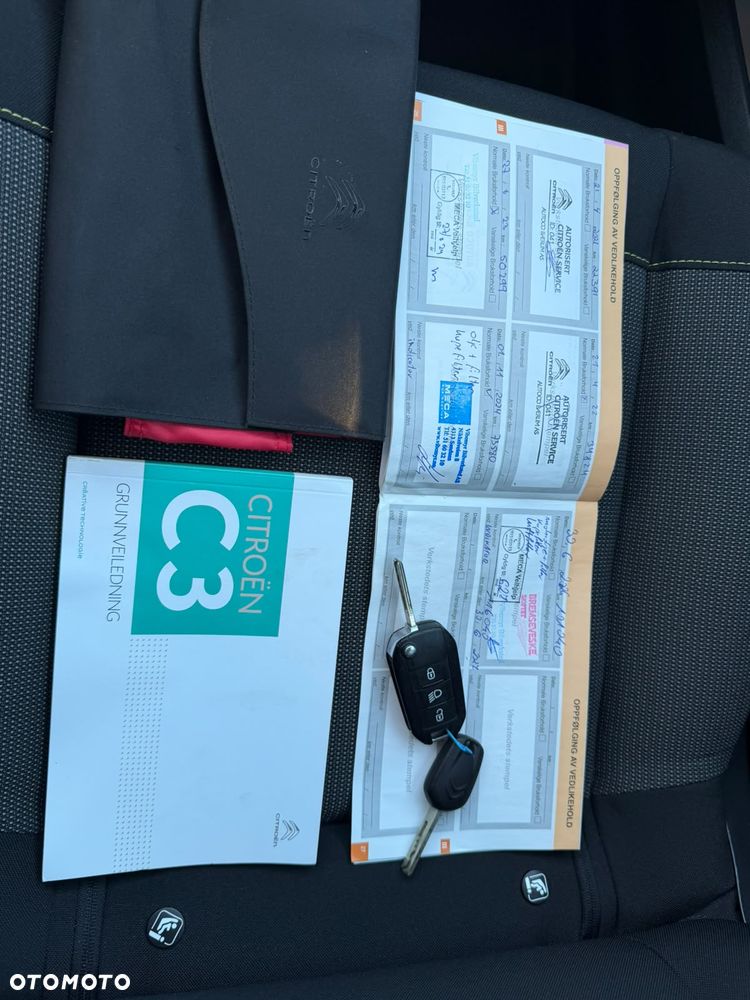 Citroën C3 1.2 PureTech Exclusive - 29