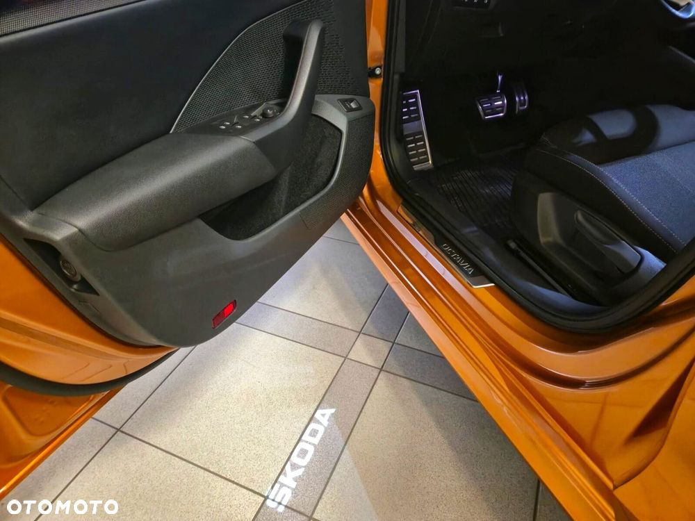 Skoda Octavia 2.0 TSI 4x4 Sportline DSG - 17