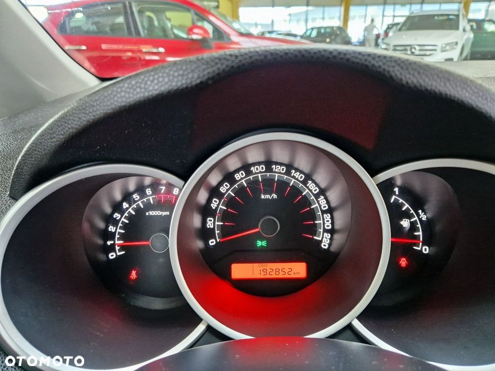 Kia Venga - 13