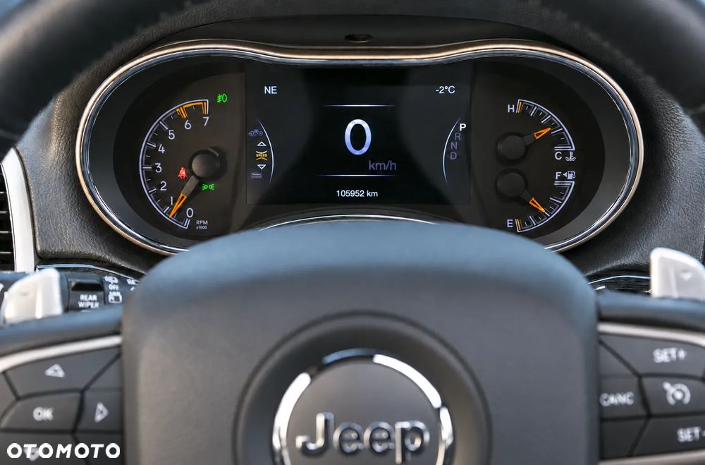 Jeep Grand Cherokee - 15