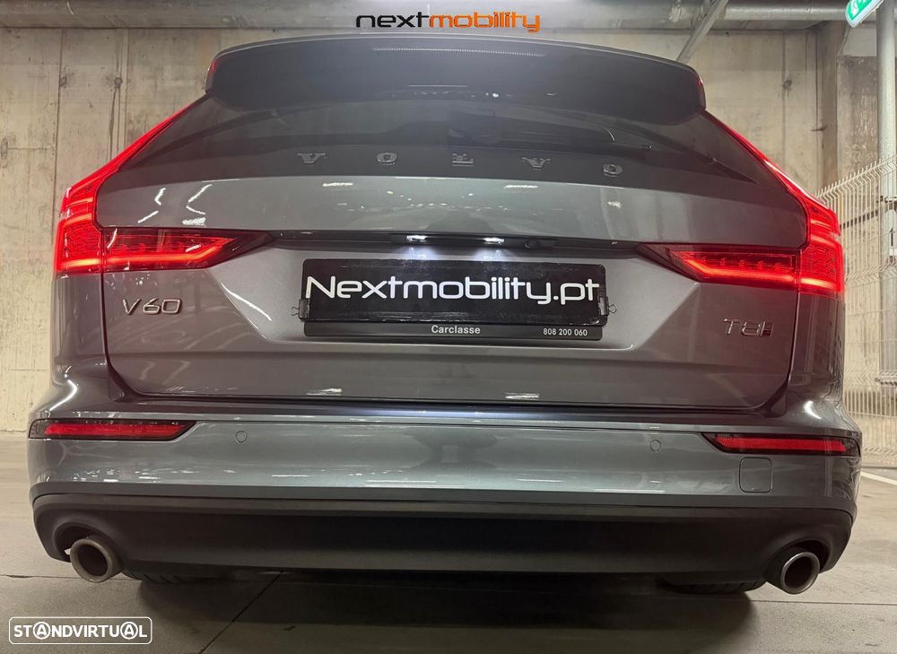 Volvo V60 2.0 T8 AWD TE Momentum Plus - 9