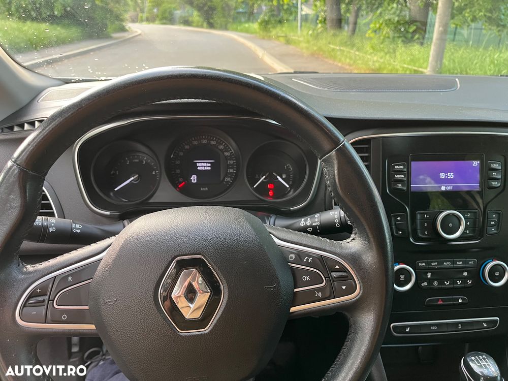Renault Megane Blue dCi 116 Zen - 10