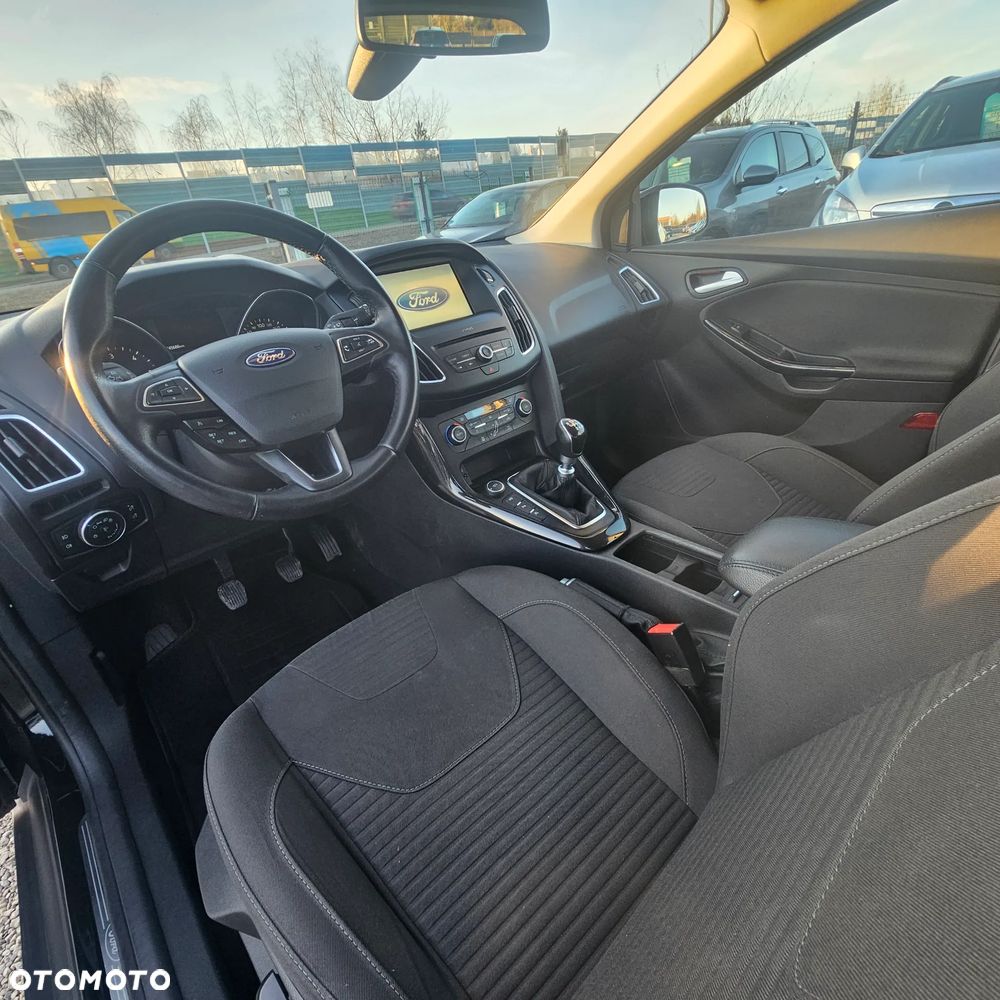 Ford Focus - 22
