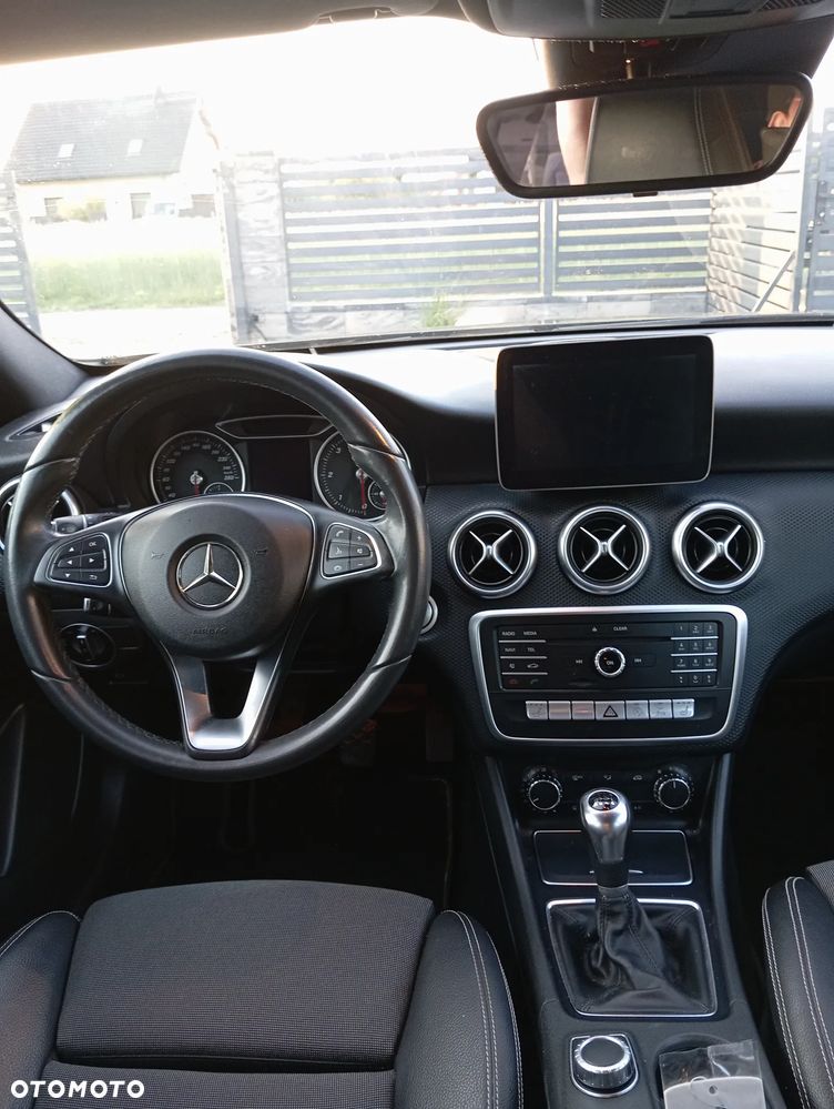 Mercedes-Benz Klasa A 180 CDI (BlueEFFICIENCY) - 14