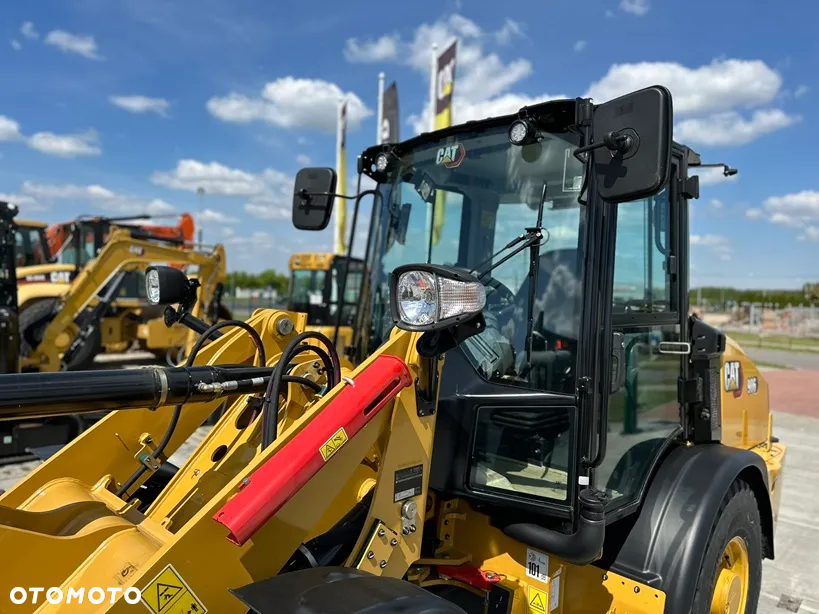 Caterpillar 906 - 17