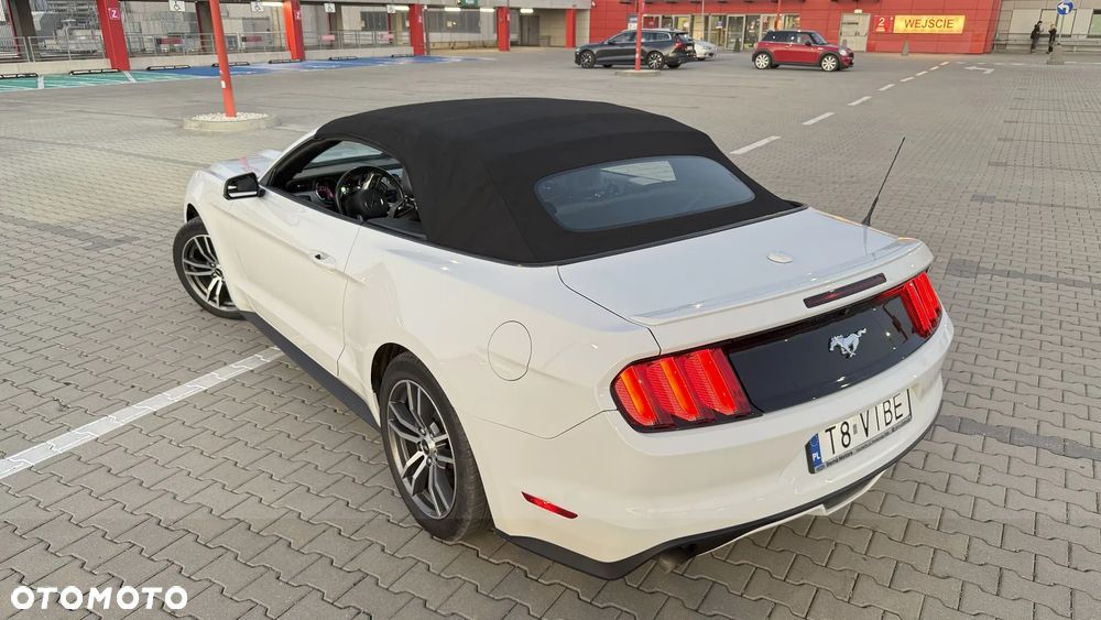 Ford Mustang Cabrio 2.3 Eco Boost - 33
