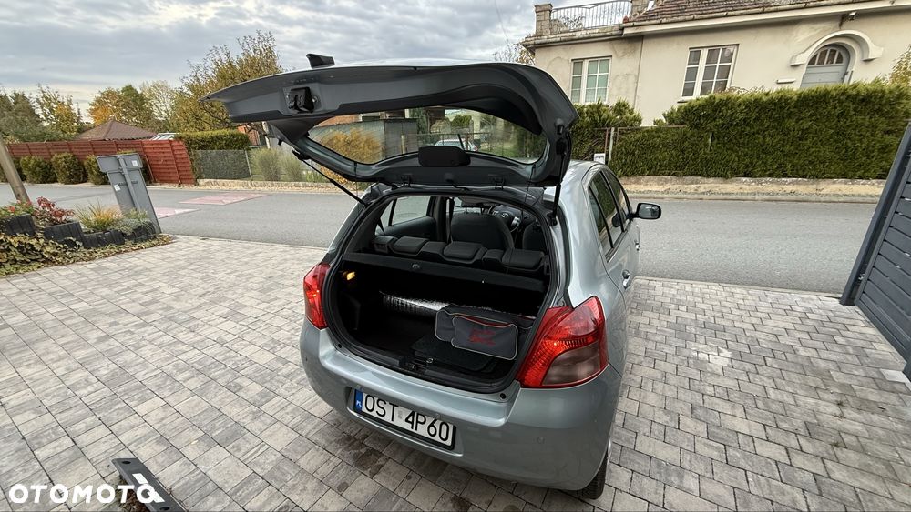 Toyota Yaris - 5
