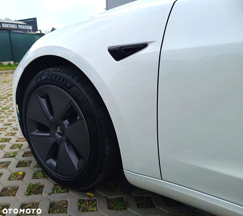 Tesla Model 3 - 29