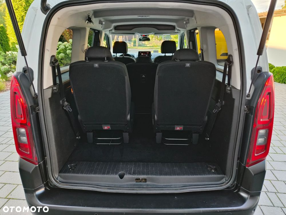 Citroën Berlingo XL 7-Sitzer PureTech 130 EAT8 SHINE - 17