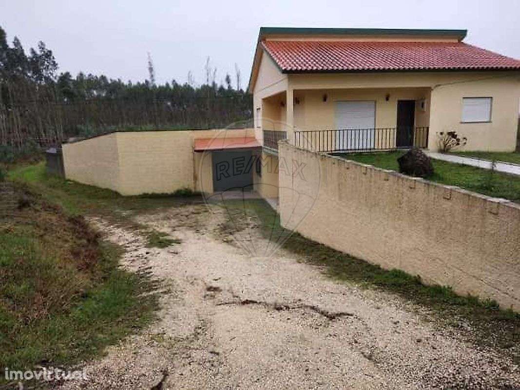 Moradia T3 para venda - Grande imagem: 2/9