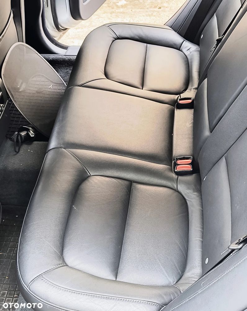 Volvo V70 D2 Momentum - 6