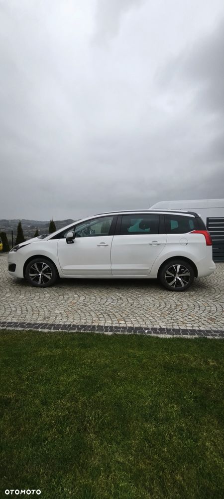 Peugeot 5008 HDI FAP 115 Family - 6