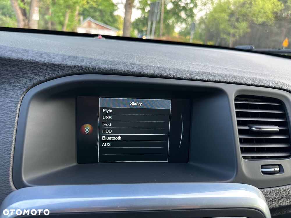 Volvo V60 D3 Geartronic Momentum - 35