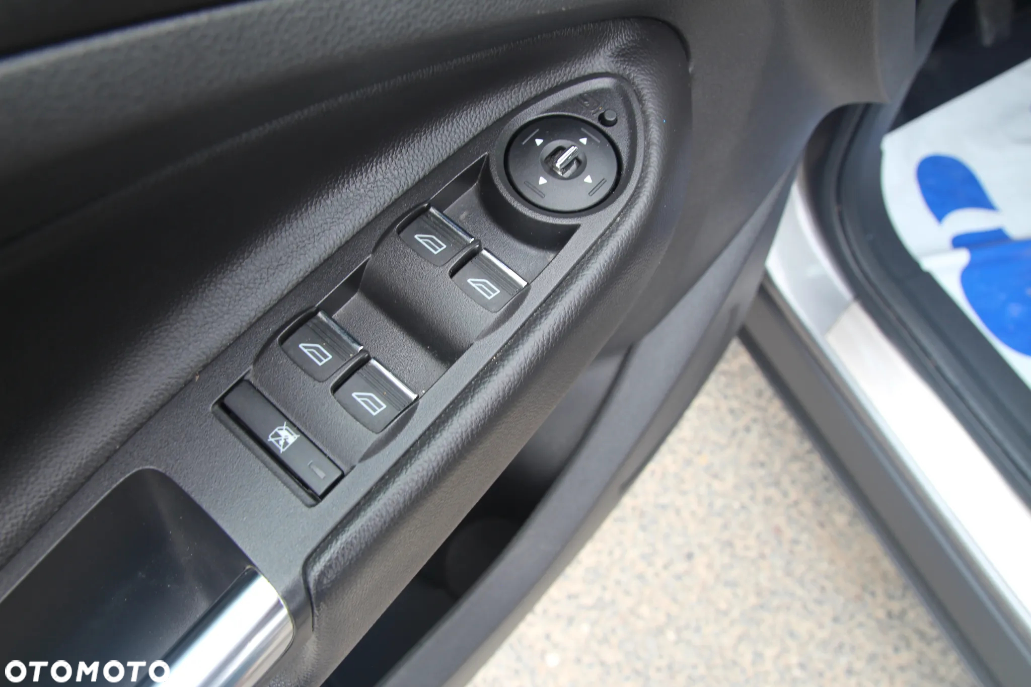 Ford Kuga 2.0 TDCi 4x4 Titanium - 24